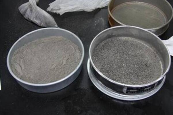 橡皮樹(shù)怎么移植，選擇透氣性較好的花盆很重要