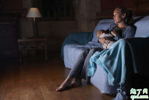 兩個(gè)月以內(nèi)的寶寶夜奶喂幾次 寶寶夜奶頻繁怎么調(diào)整1