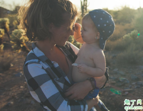 為什么小孩出生有牙齒 寶寶出生有牙齒弄掉以后有影響嗎2