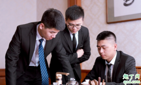 為什么見(jiàn)了領(lǐng)導(dǎo)會(huì)緊張 在領(lǐng)導(dǎo)面前緊張不會(huì)說(shuō)話(huà)怎么克服2