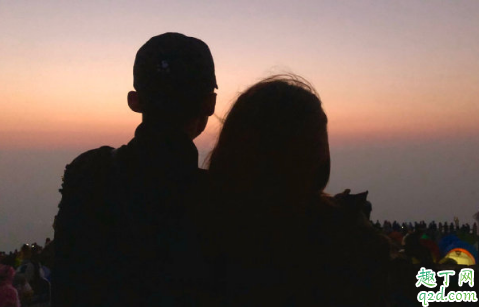 男女常在一起跳舞會產(chǎn)生感情嗎 男女互相關心是什么意思1