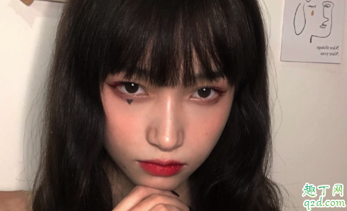 聊天時女生給男生發(fā)自拍代表什么 女生給男生發(fā)自拍是喜歡嗎4