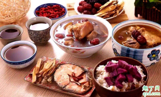 月子里哪些調(diào)料不能吃 產(chǎn)后月子期間能吃哪些堅(jiān)果零食3