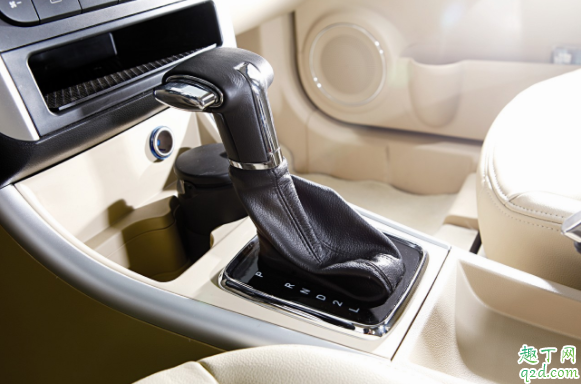 自動擋沒電可以推發(fā)動嗎 自動擋沒電怎么啟動有什么辦法2