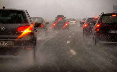 車(chē)子雙閃什么時(shí)候用 霧天開(kāi)車(chē)可以開(kāi)雙閃嗎