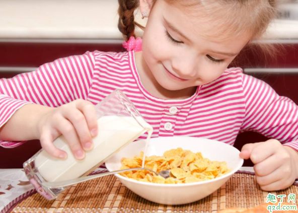 剖腹產(chǎn)是等寶寶發(fā)動(dòng)再剖還是提前剖 提前剖腹產(chǎn)需要宮縮嗎3