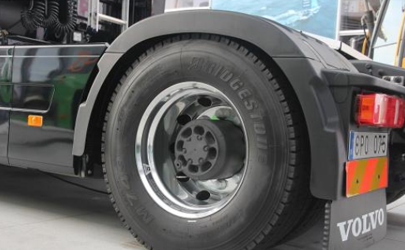 汽車(chē)輪胎一定要換原廠的那種嗎 卡車(chē)輪胎什么花紋比較好