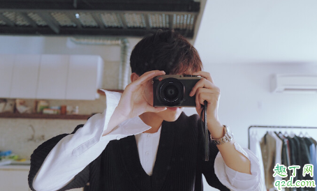 會被男生議論的是哪種女生 男生經(jīng)常議論一個(gè)女生是喜歡嗎1