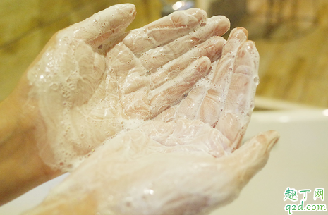 瘋狂博士精油沐浴露洗了會(huì)油嗎 瘋狂博士精油沐浴露使用評(píng)測(cè)5