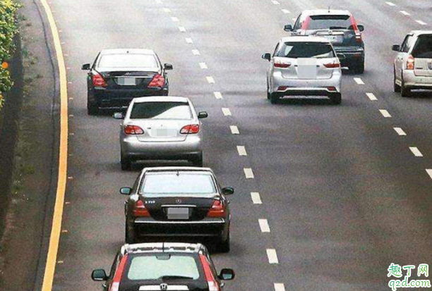 自動檔松油門車子頓挫正常嗎 手動擋車松油門頓挫是什么原因2