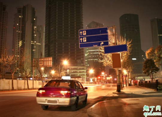 汽車如何檢查發(fā)電機(jī)有沒有發(fā)電 發(fā)電機(jī)皮帶有異響需不需要更換1