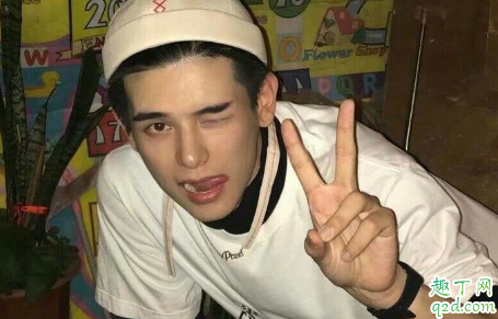 會被男生議論的是哪種女生 男生經(jīng)常議論一個(gè)女生是喜歡嗎4