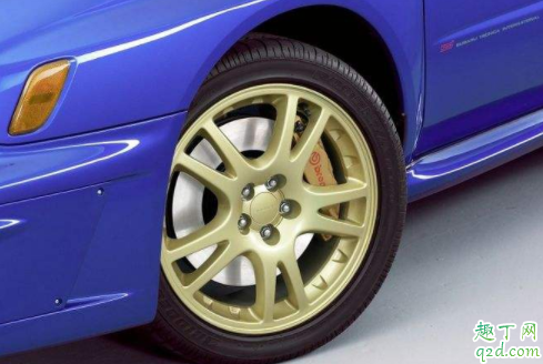 汽車輪胎花紋可以不一樣嗎 車檢輪胎花紋不一致可以通過(guò)嗎1