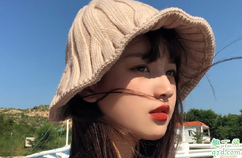 活潑外向型的女人怎么接觸 特別開(kāi)朗的女生喜歡的男生類型3