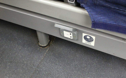 高鐵有充電插座嗎 高鐵動車充電位置在哪