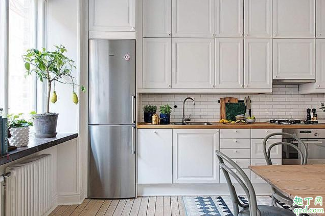 冰箱一般放在家里哪個(gè)位置 冰箱怎么擺放合適1