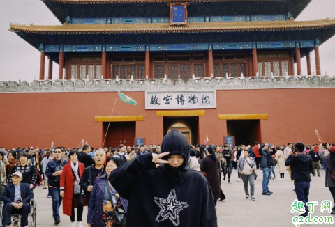 李小璐為什么看上pgone 皮幾萬和賈乃亮有對比性嗎4