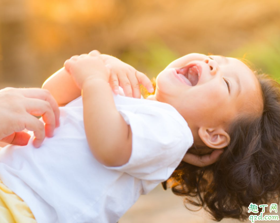 懷孕寶寶最晚幾個(gè)月動(dòng) 胎兒幾個(gè)月能聽(tīng)到爸爸媽媽說(shuō)話4