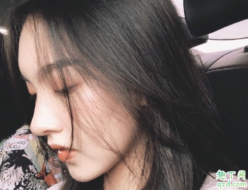 女人最饑渴的年齡是多大 30多歲女人饑渴時(shí)有什么表現(xiàn)3