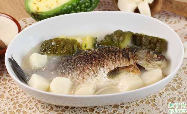 鯽魚(yú)湯鯽魚(yú)要不要提前腌一下 鯽魚(yú)湯的鯽魚(yú)怎么腌制2