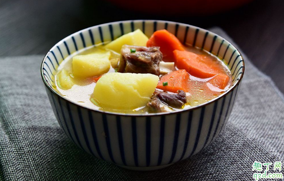 牛骨湯牛骨要泡嗎 熬牛骨湯時牛骨用不用泡水1