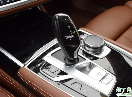 轉(zhuǎn)彎的時(shí)候可以換檔嗎 開(kāi)車換擋可以跳檔嗎2