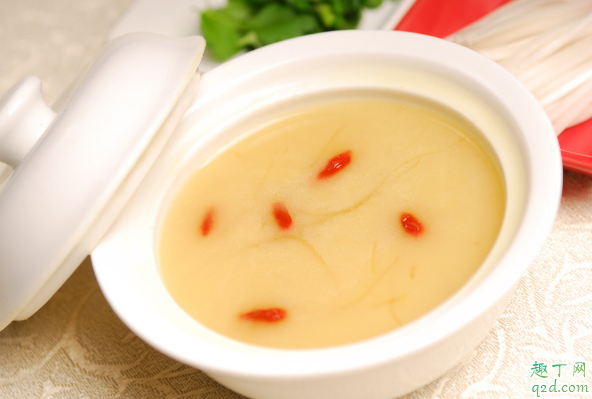 高湯用什么骨頭熬的 熬高湯的骨頭怎么處理2