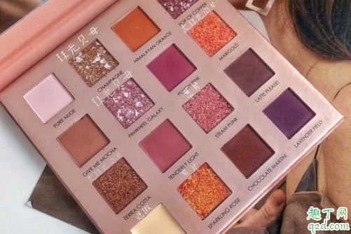 菲鹿兒16色眼影盤(pán)怎么搭配 菲鹿兒16色眼影盤(pán)教程2