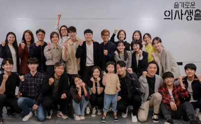 機智的醫(yī)生生活什么時候播出 韓劇機智的醫(yī)生生活演員表