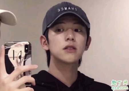 男友一有機(jī)會(huì)就動(dòng)手動(dòng)腳怎么辦 男生談戀愛(ài)后越來(lái)越色正常嗎3