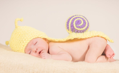 嬰兒趴著睡覺(jué)好嗎 孩子多大晚上可以趴著睡