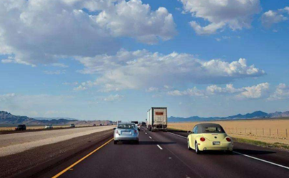 發(fā)動(dòng)機(jī)與變速箱接觸面滲油怎么辦 帕薩特b5冒藍(lán)煙換氣門(mén)油封可以嗎