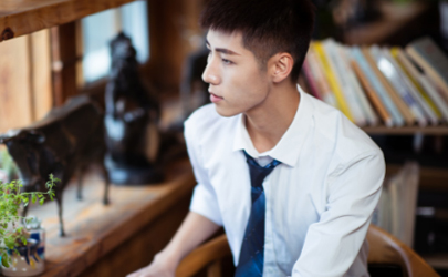 大學(xué)生一定要做白領(lǐng)嗎 大學(xué)生畢業(yè)開(kāi)火鍋店賺錢(qián)嗎