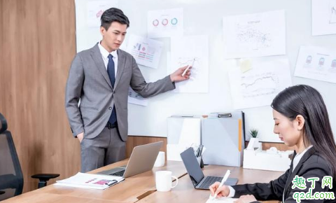 領(lǐng)導(dǎo)說一套做一套應(yīng)不應(yīng)該跟著他干 領(lǐng)導(dǎo)說一套做一套怎么處理1