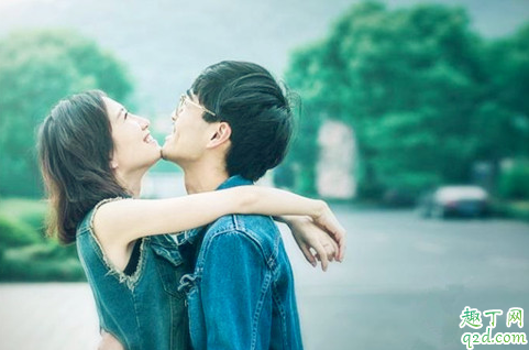 男生問女生年齡目的是什么 男生問你多大怎么幽默回復(fù)3