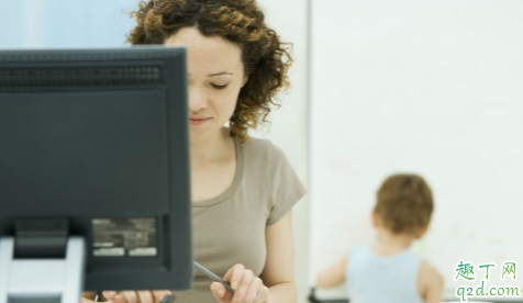 上班總是卡點(diǎn)屬于什么樣的員工 員工上班卡點(diǎn)下班準(zhǔn)點(diǎn)打卡好嗎1