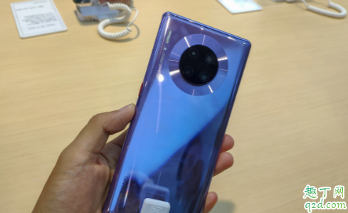 華為mate30pro 4g和5g屏幕不一樣嗎 華為屏幕是同一個(gè)廠家嗎3