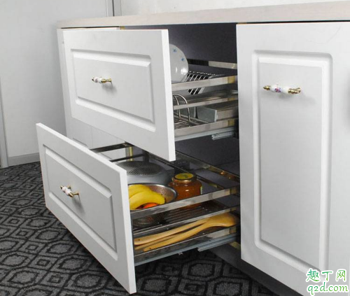 櫥柜裝拉籃好還是不裝拉籃好 櫥柜裝拉籃的優(yōu)缺點(diǎn)2