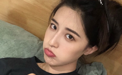 女朋友每次生氣躺床上刷抖音不理人 女朋友動(dòng)不動(dòng)就生氣要繼續(xù)嗎