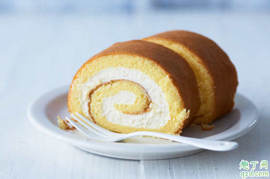 蛋糕卷正卷和反卷的哪個好卷 蛋糕卷正卷和反卷的區(qū)別1