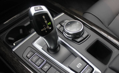 汽車掛擋時有響是什么原因 汽車掛擋時為什么很響