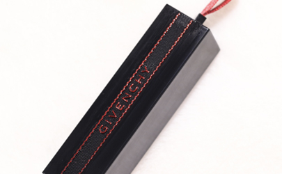 紀(jì)梵希2019圣誕限量27好看嗎 紀(jì)梵希27bold red口紅試色