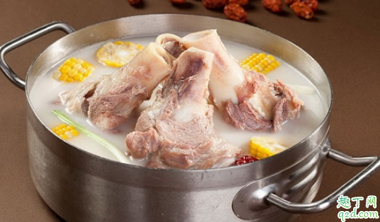 熬牛骨湯要不要放醋 燉牛骨湯的醋是白醋還是陳醋1