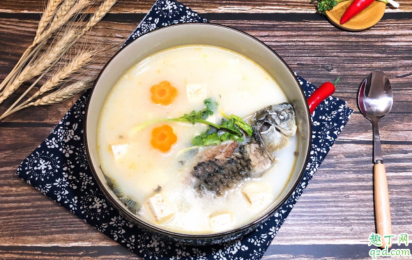 鯽魚(yú)湯鯽魚(yú)要不要提前腌一下 鯽魚(yú)湯的鯽魚(yú)怎么腌制1