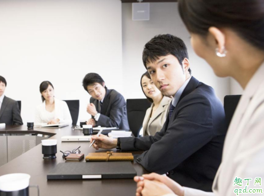 領(lǐng)導(dǎo)找談話問職業(yè)規(guī)劃怎么說 領(lǐng)導(dǎo)談話找談自己的職業(yè)規(guī)劃的目的1