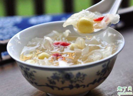 孕婦喝銀耳蓮子羹好嗎 懷孕時(shí)候能不能喝奶茶2