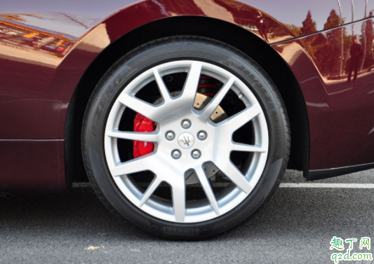 冬天輪胎為什么會(huì)漏氣 冬天汽車(chē)為什么起步的時(shí)候輪胎那里會(huì)響3