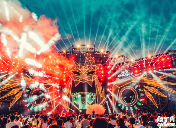 重慶歡樂谷學(xué)生證打幾折 重慶歡樂谷學(xué)生票要帶什么1