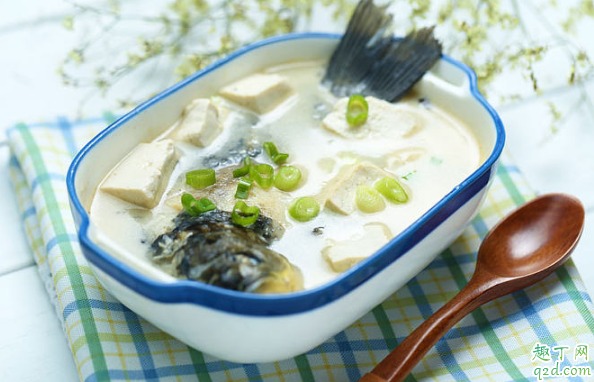 鯽魚湯變白有什么技巧嗎 鯽魚湯發(fā)白的關鍵是什么1