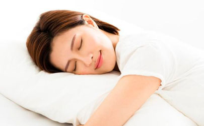 睡著時口干什么原因 怎么避免晚上睡覺口干